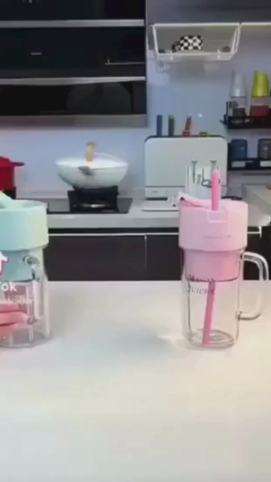 Professional Mini Juicer – Portable Blender & Smoothie Maker with Built-In Straw | Compact Fruit Extractor for Travel & Home Use